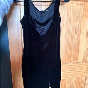 SHEIN Black Velvet Sleeveless Dress